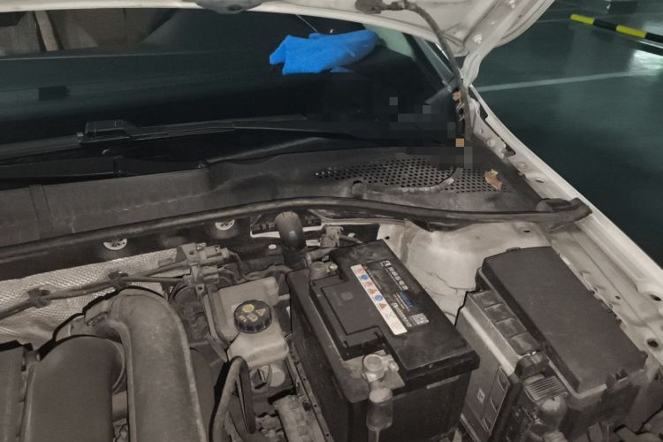 Used Volkswagen Golf 2015 1.4TSI Automatic Comfort Model Engine Bay Left