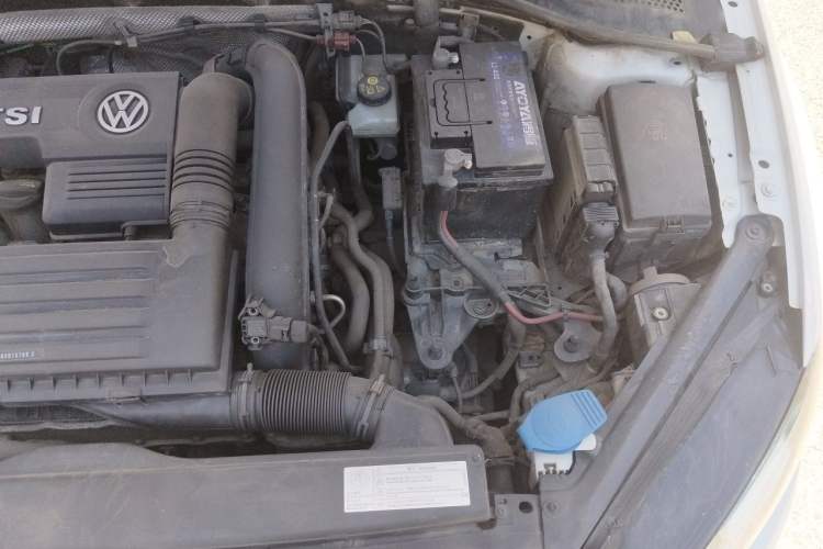 Used Volkswagen Golf 2015 1.4TSI Automatic Comfort Model Engine Bay Left
