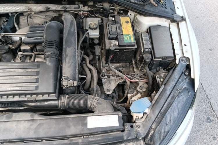 Used Volkswagen Golf 2015 1.4TSI Automatic Comfort Model Engine Bay Left