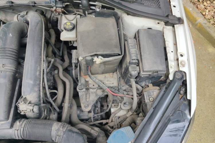Used Volkswagen Golf 2015 1.4TSI Automatic Comfort Model Engine Bay Left