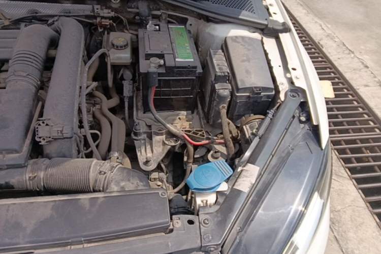 Used Volkswagen Golf 2015 1.4TSI Automatic Comfort Model Engine Bay Left