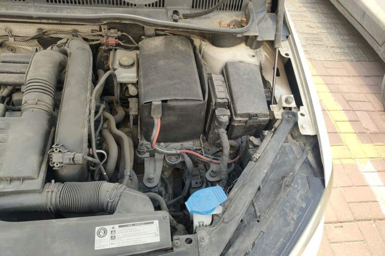 Used Volkswagen Golf 2015 1.4TSI Sportsvan Engine Bay Left