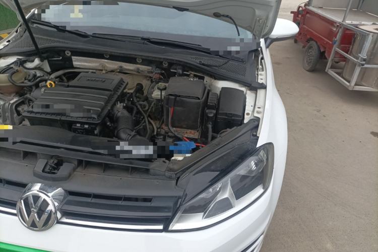 Used Volkswagen Golf 2015 1.6L Automatic Comfort Model Engine Bay Left
