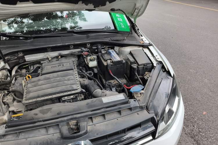 Used Volkswagen Golf 2015 1.6L Automatic Comfort Model Engine Bay Left