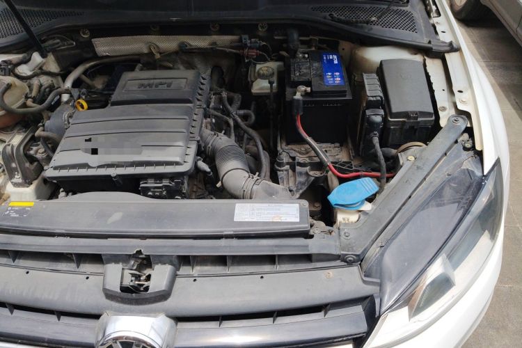 Used Volkswagen Golf 2015 1.6L Automatic Comfort Model Engine Bay Left