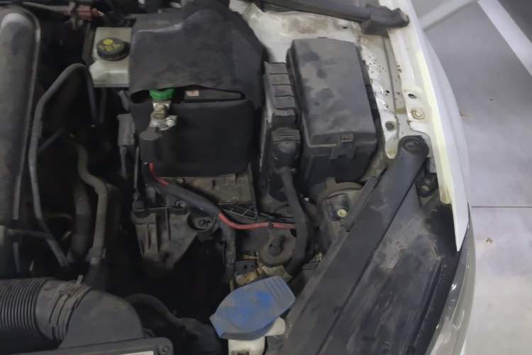 Used Volkswagen Golf 2015 1.4TSI Automatic Comfort Model Engine Bay Left