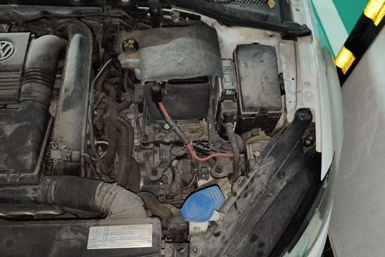 Used Volkswagen Golf 2015 1.4TSI Automatic Comfort Model Engine Bay Left