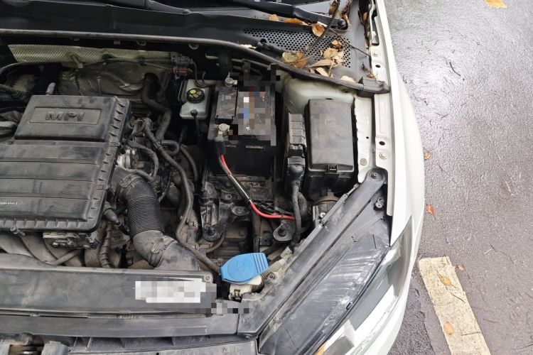 Used Volkswagen Golf 2015 1.6L Automatic Comfort Model Engine Bay Left