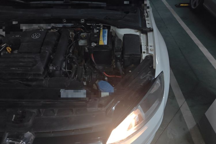Used Volkswagen Golf 2015 1.4TSI Automatic Comfort Model Engine Bay Left