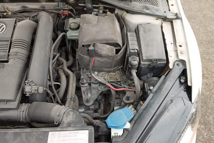 Used Volkswagen Golf 2015 1.4TSI Automatic Comfort Model Engine Bay Left