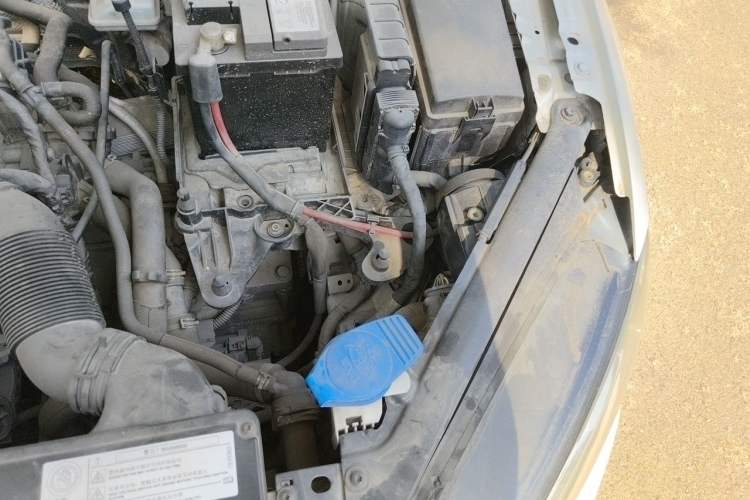 Used Volkswagen Golf 2015 1.6L Automatic Comfort Model Engine Bay Left