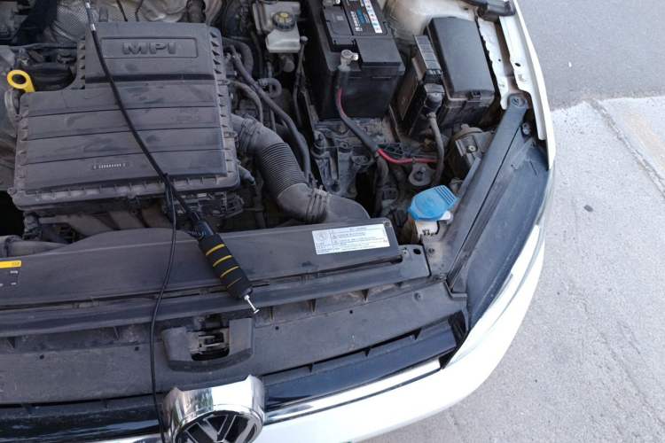 Used Volkswagen Golf 2015 1.6L Automatic Comfort Model Engine Bay Left