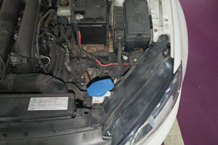Used Volkswagen Golf 2015 1.4TSI Automatic Comfort Model Engine Bay Left