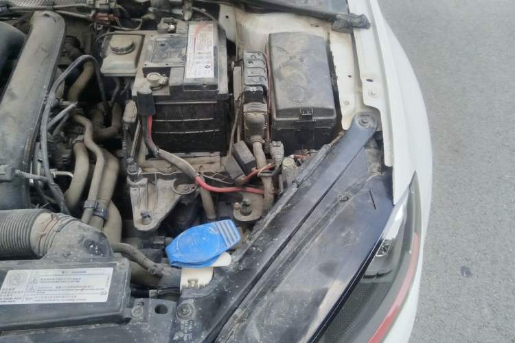 Used Volkswagen Golf 2015 1.4TSI Automatic Comfort Model Engine Bay Left