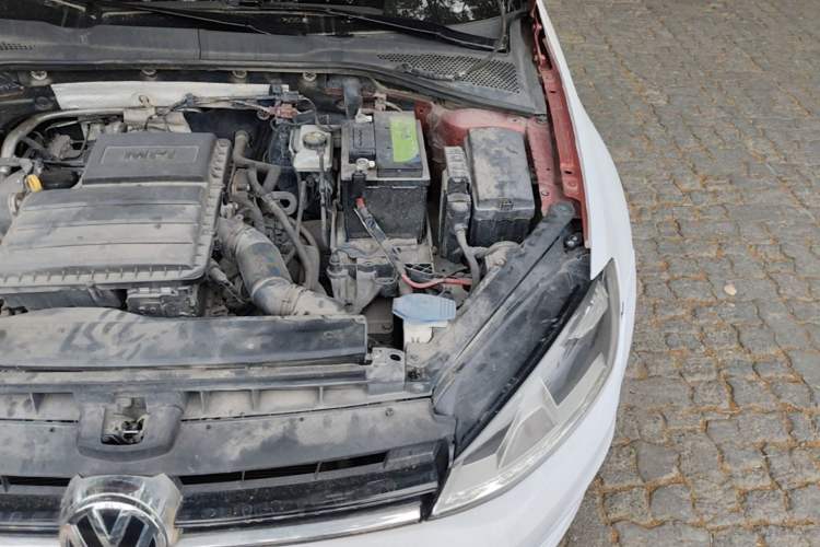 Used Volkswagen Golf 2015 1.6L Automatic Comfort Model Engine Bay Left