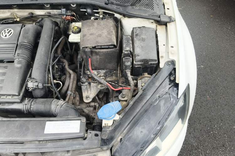 Used Volkswagen Golf 2015 1.4TSI Automatic Comfort Model Engine Bay Left