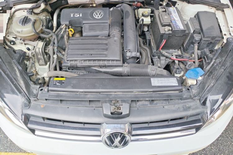 Used Volkswagen Golf 2015 1.4TSI Automatic Comfort Model Engine Bay