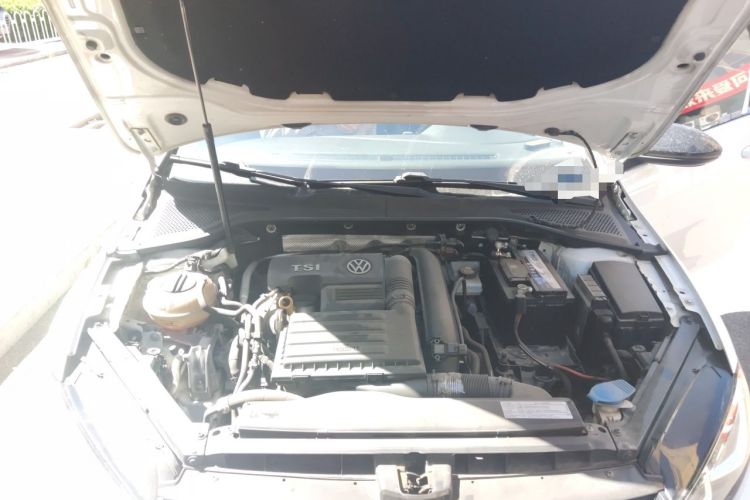 Used Volkswagen Golf 2015 1.4TSI Automatic Comfort Model Engine Bay