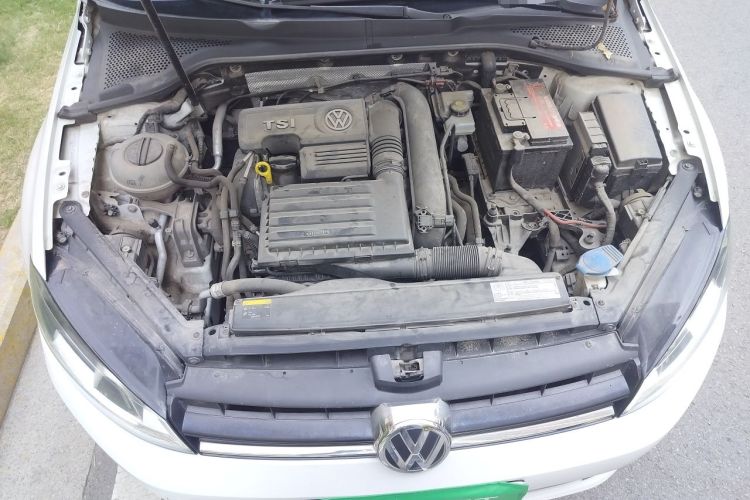 Used Volkswagen Golf 2015 1.4TSI Automatic Comfort Model Engine Bay