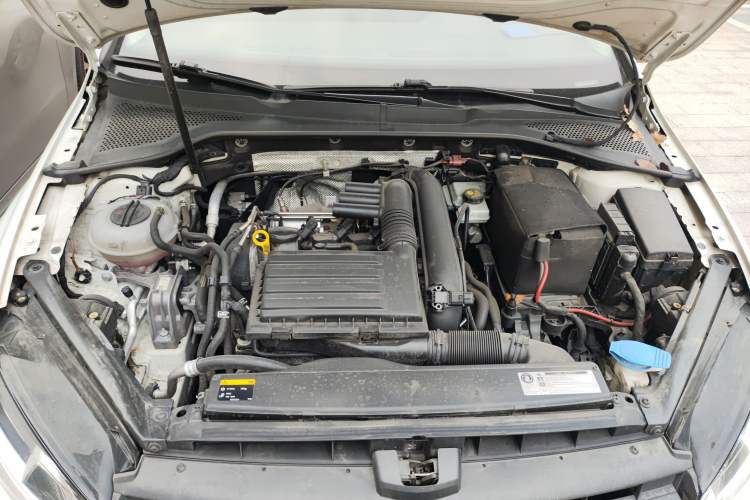 Used Volkswagen Golf 2015 1.4TSI Comfort Travel Edition Engine Bay
