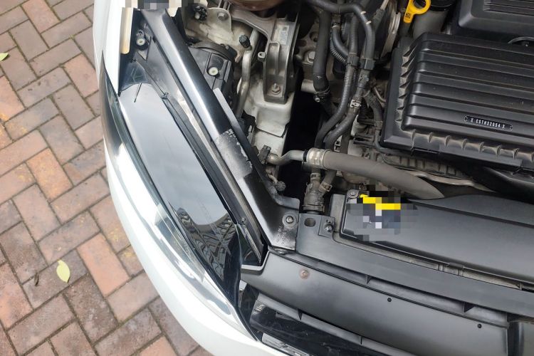 Used Volkswagen Golf 2015 1.4TSI Manual Comfort Model Engine Bay Right