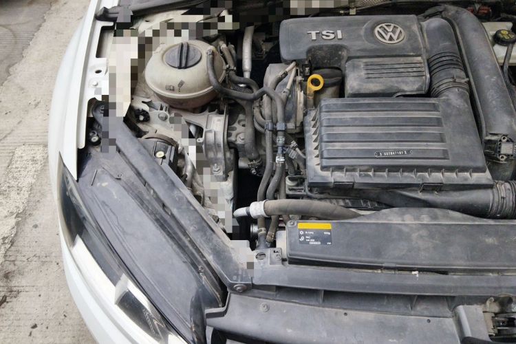 Used Volkswagen Golf 2015 1.4TSI Automatic Comfort Model Engine Bay Right