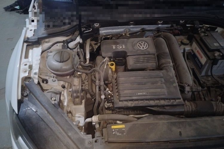 Used Volkswagen Golf 2015 1.4TSI Automatic Comfort Model Engine Bay Right