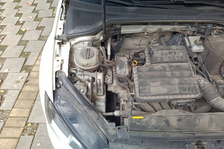 Used Volkswagen Golf 2015 1.6L Automatic Comfort Model Engine Bay Right