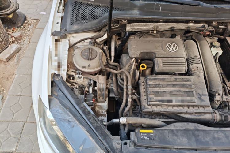 Used Volkswagen Golf 2015 1.4TSI Automatic Comfort Model Engine Bay Right