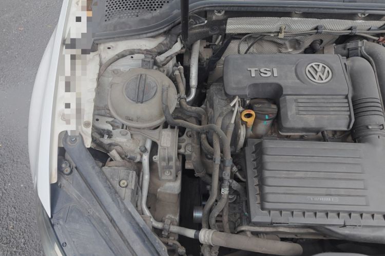 Used Volkswagen Golf 2015 1.4TSI Automatic Luxury Model Engine Bay Right