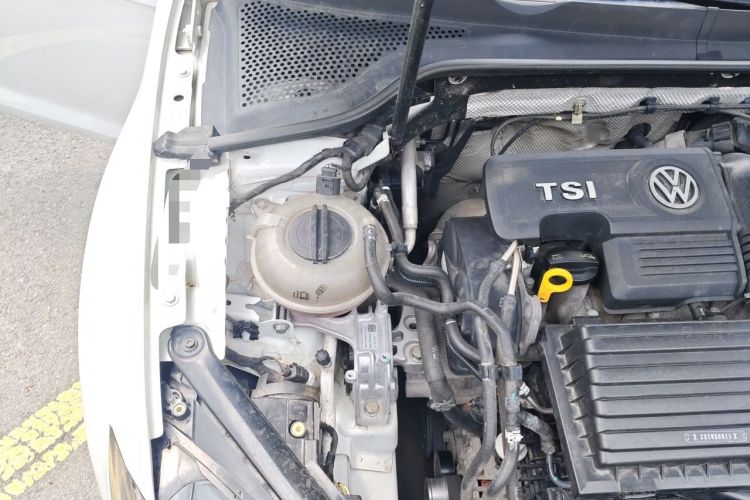 Used Volkswagen Golf 2015 1.4TSI Automatic Comfort Model Engine Bay Right