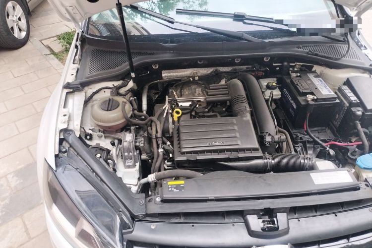 Used Volkswagen Golf 2015 1.4TSI Automatic Comfort Model Engine Bay Right