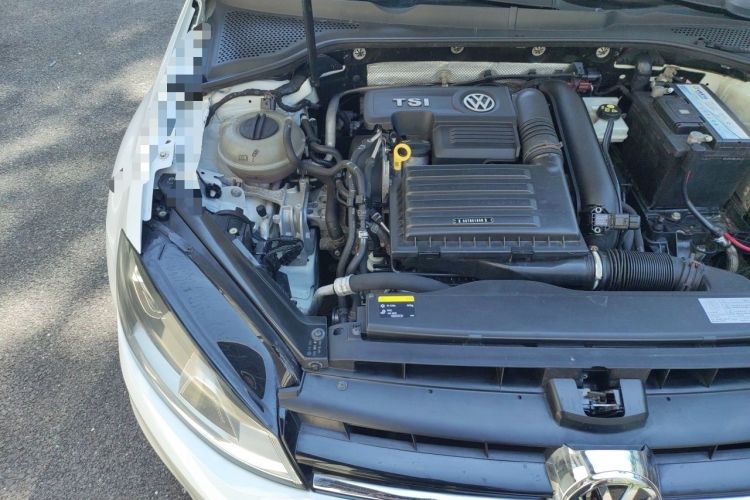 Used Volkswagen Golf 2015 1.4TSI Automatic Comfort Model Engine Bay Right