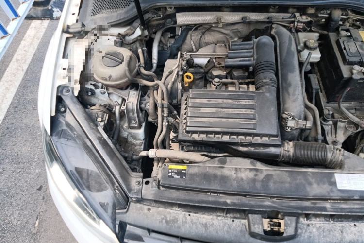 Used Volkswagen Golf 2015 1.4TSI Automatic Comfort Model Engine Bay Right