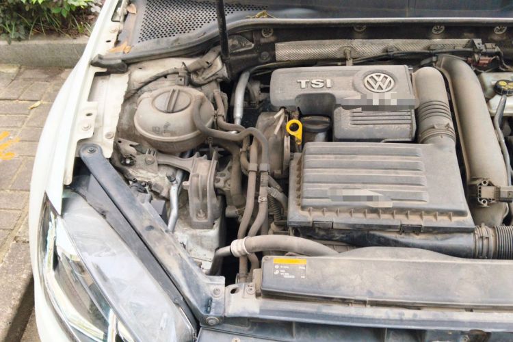 Used Volkswagen Golf 2015 1.4TSI Automatic Comfort Model Engine Bay Right