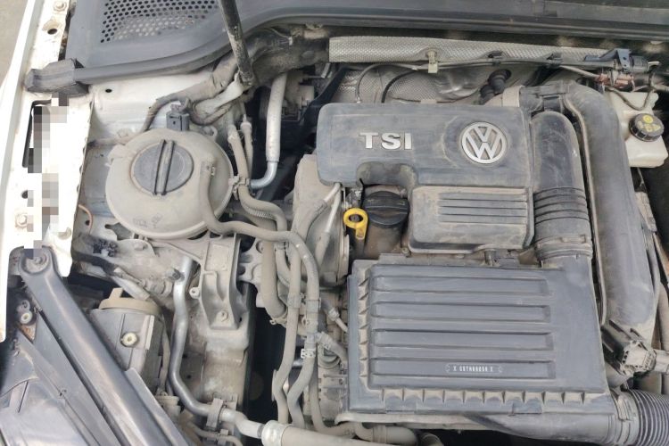 Used Volkswagen Golf 2015 1.4TSI Automatic Comfort Model Engine Bay Right