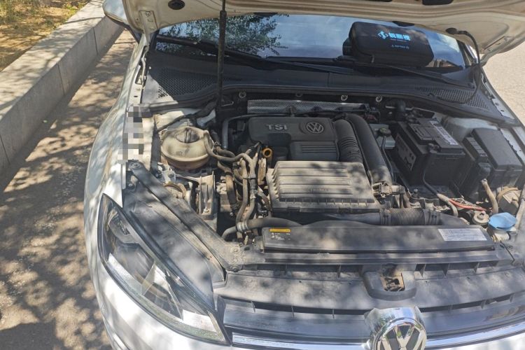 Used Volkswagen Golf 2015 1.4TSI Automatic Comfort Model Engine Bay Right