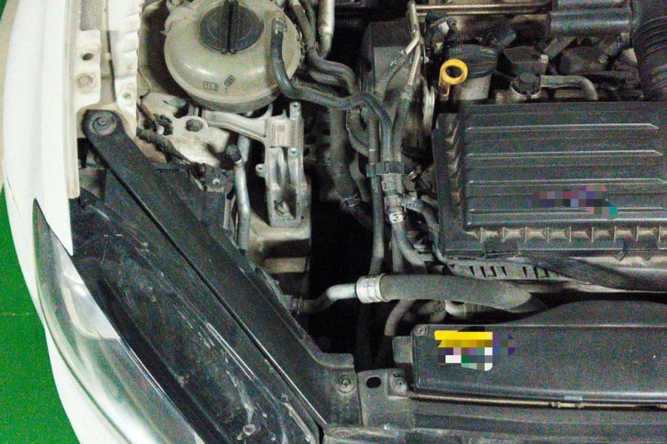 Used Volkswagen Golf 2015 1.4TSI Automatic Flagship Model Engine Bay Right
