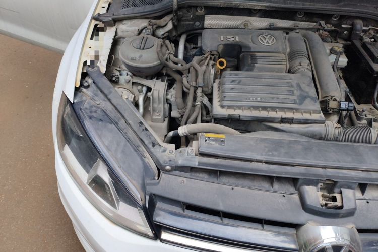 Used Volkswagen Golf 2015 1.4TSI Automatic Comfort Model Engine Bay Right