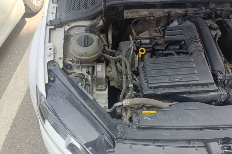 Used Volkswagen Golf 2015 1.4TSI Automatic Comfort Model Engine Bay Right