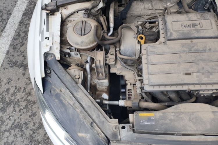 Used Volkswagen Golf 2015 1.6L Automatic Comfort Model Engine Bay Right