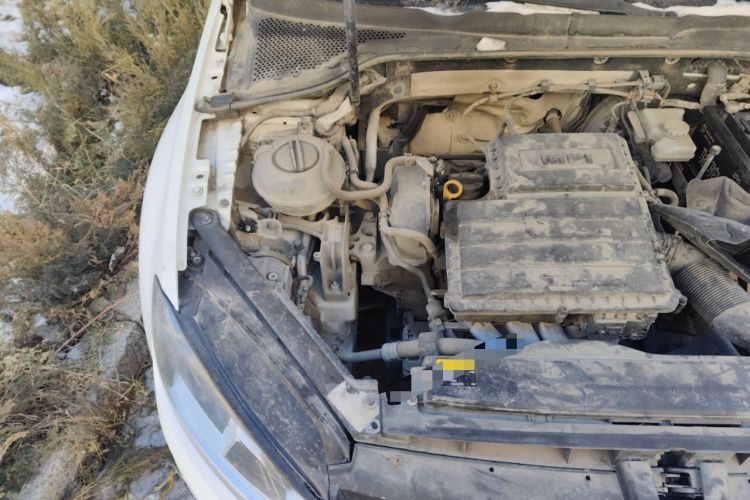 Used Volkswagen Golf 2015 1.6L Automatic Comfort Model Engine Bay Right