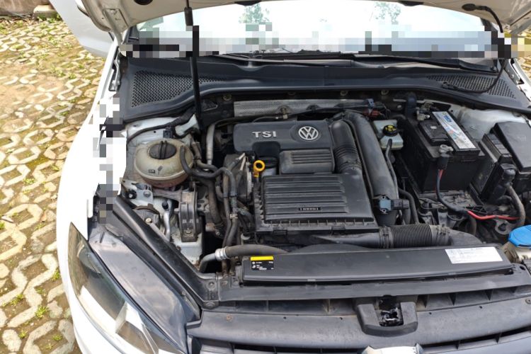 Used Volkswagen Golf 2015 1.4TSI Automatic Comfort Model Engine Bay Right
