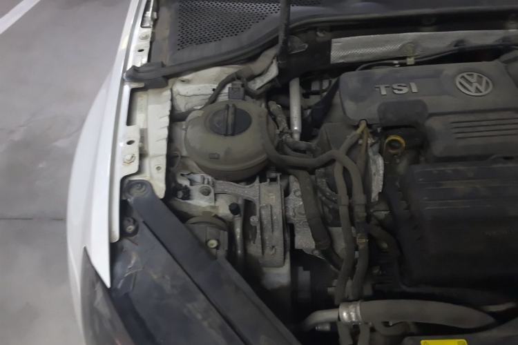 Used Volkswagen Golf 2015 1.4TSI Automatic Comfort Model Engine Bay Right
