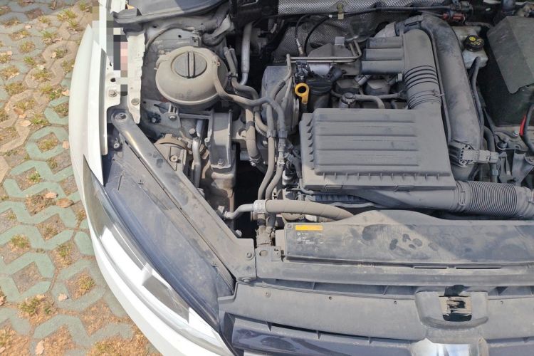 Used Volkswagen Golf 2015 1.4TSI Automatic Luxury Model Engine Bay Right