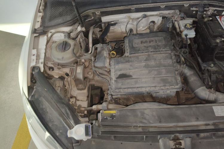 Used Volkswagen Golf 2015 1.6L Automatic Comfort Model Engine Bay Right