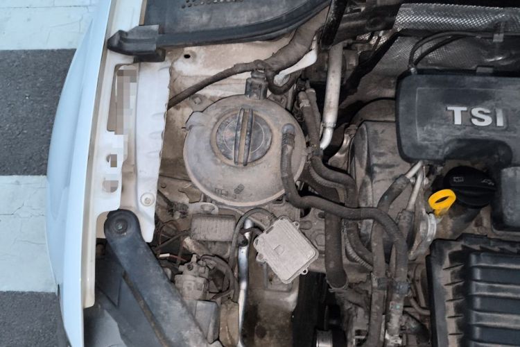 Used Volkswagen Golf 2015 1.4TSI Automatic Comfort Model Engine Bay Right
