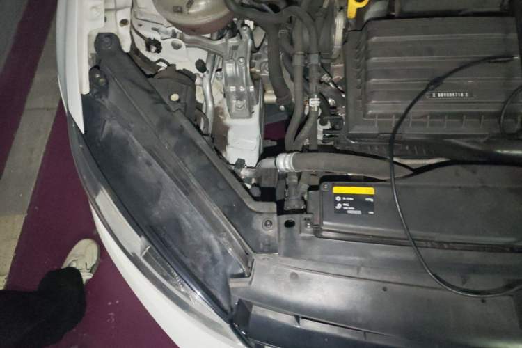 Used Volkswagen Golf 2015 1.4TSI Automatic Comfort Model Engine Bay Right