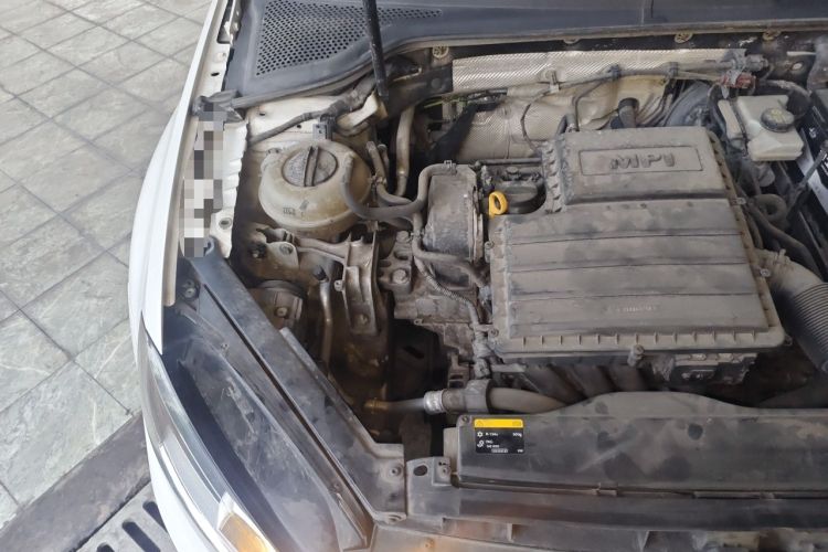 Used Volkswagen Golf 2015 1.6L Automatic Fashion Model Engine Bay Right