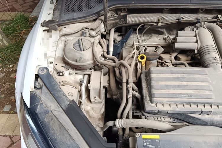 Used Volkswagen Golf 2015 1.4TSI Manual Comfort Model Engine Bay Right